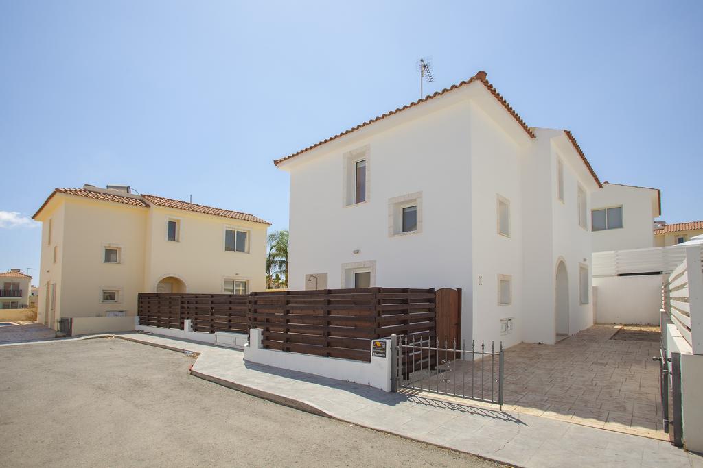 פרוטאראס Villa Clematis מראה חיצוני תמונה