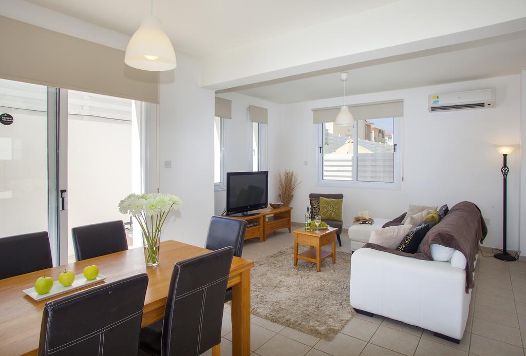 פרוטאראס Villa Clematis מראה חיצוני תמונה